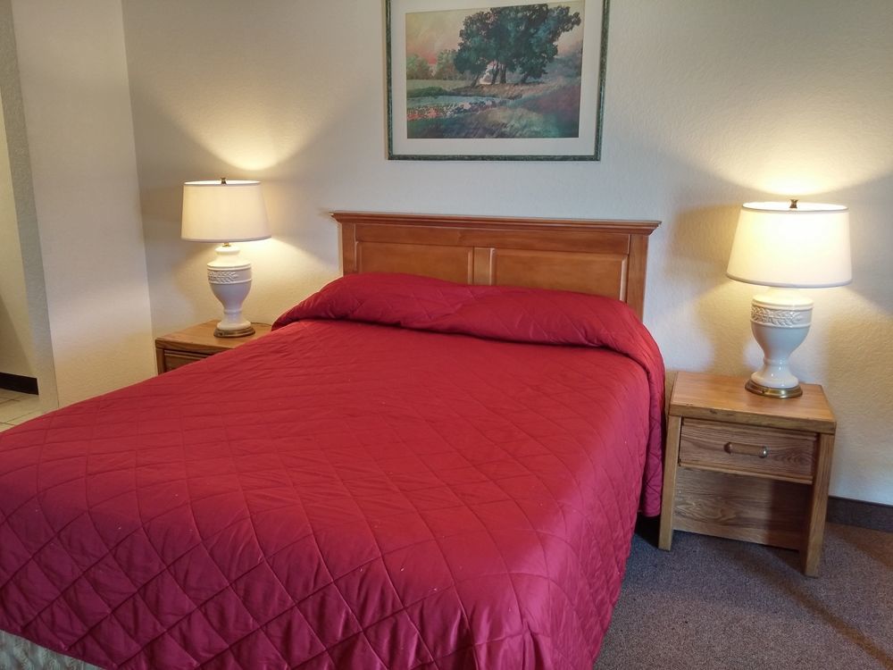 Country Regency Inn & Suites Manvel Luaran gambar