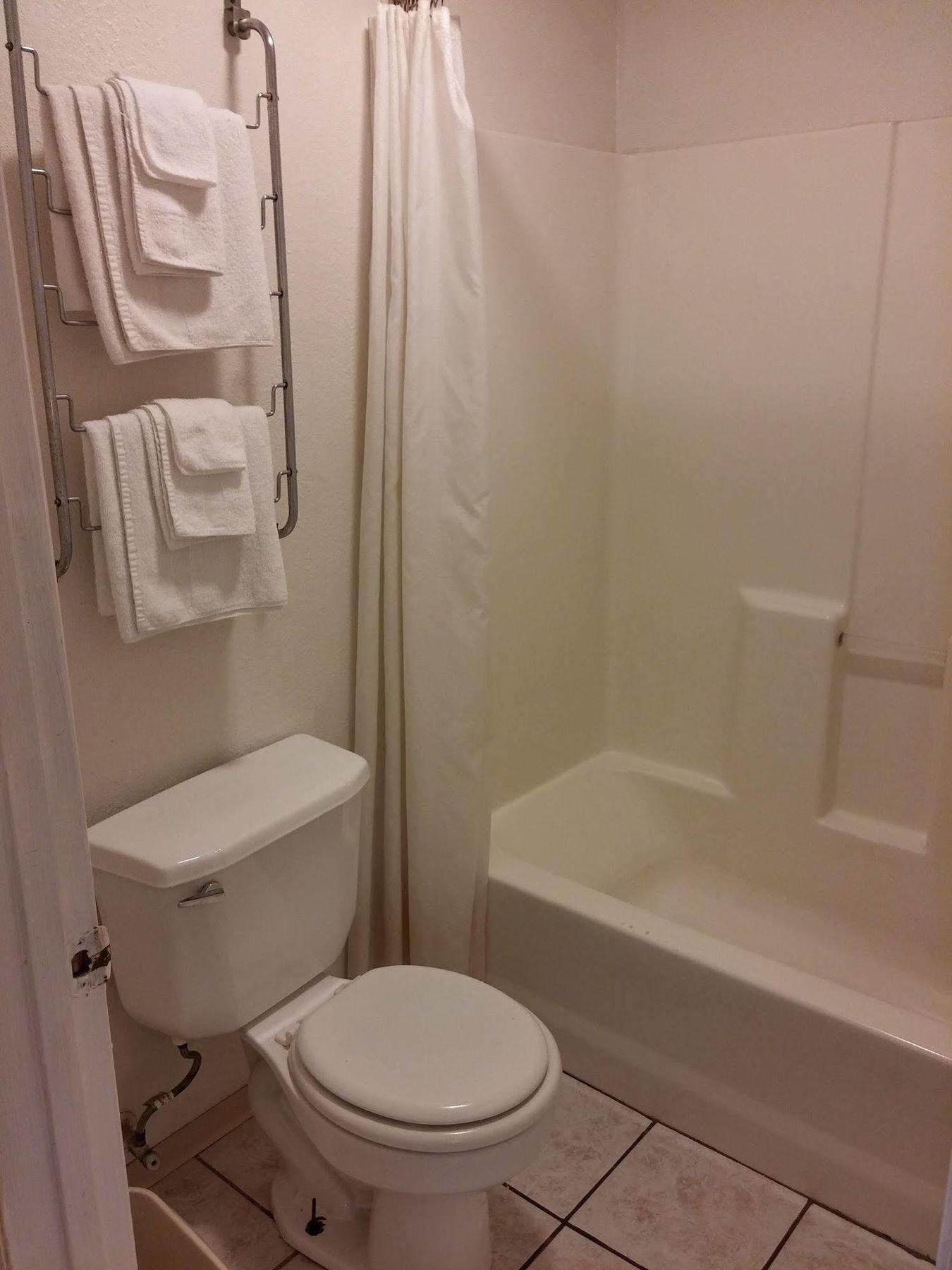 Country Regency Inn & Suites Manvel Luaran gambar